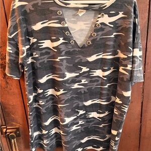 BiBi Gray and White Camouflage V-Neck Tee